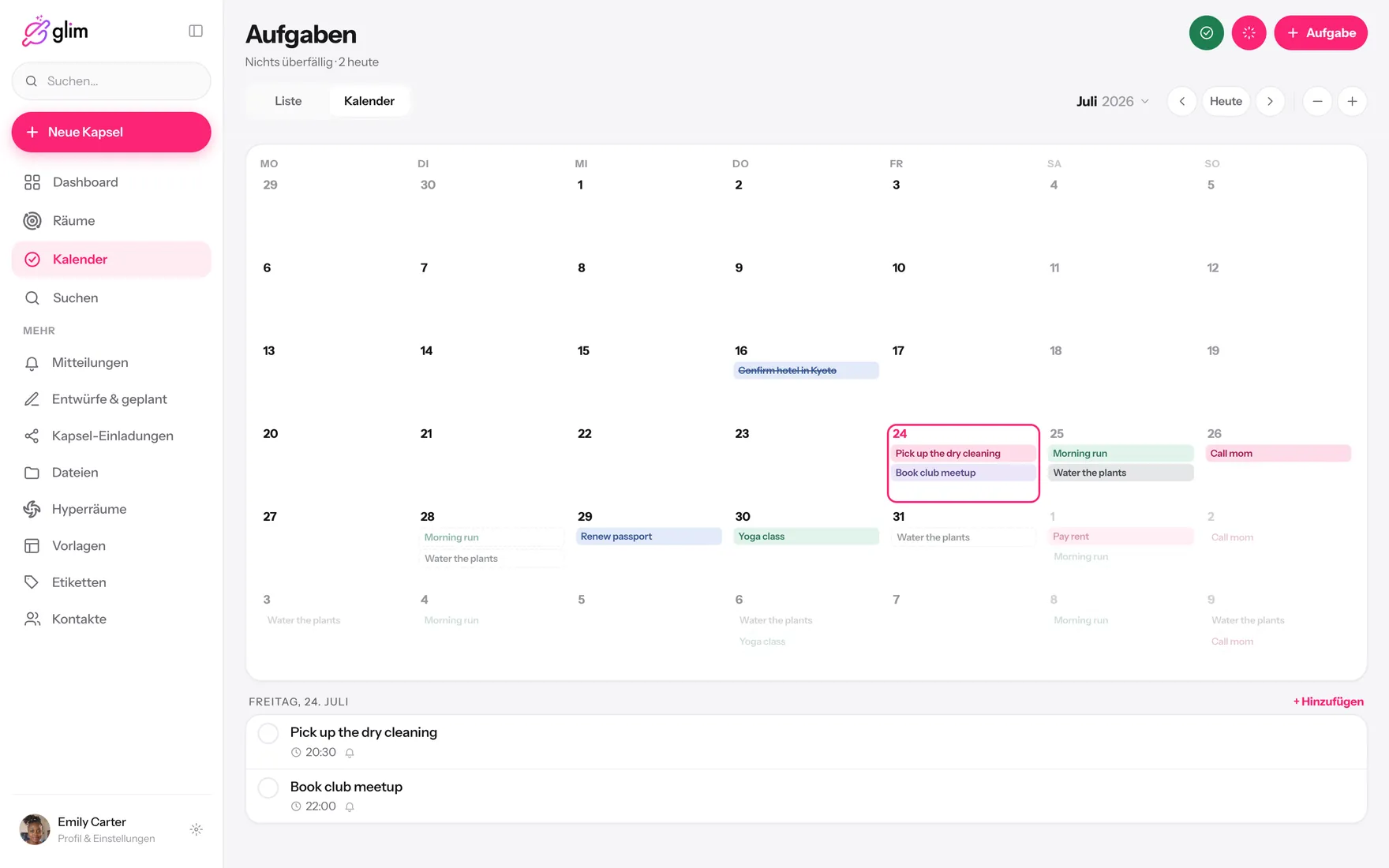 Glim auf einem Laptop mit geteilten Räumen — Kalender