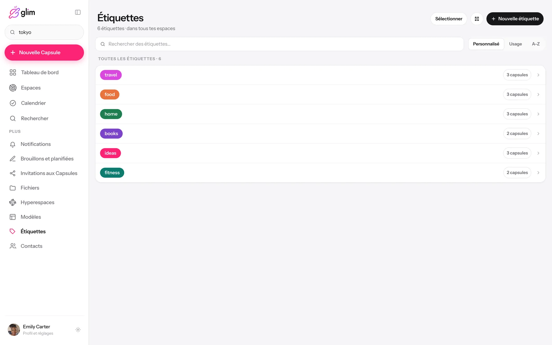 Glim sur un ordinateur portable, avec des espaces partagés — Étiquettes